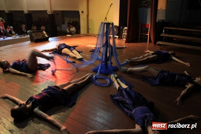 Zdjęcie w galerii na portalu naszraciborz.pl: XVII Gminny Przegląd Zespołów Artystycznych w Krzanowicach  wiadomości z regionu