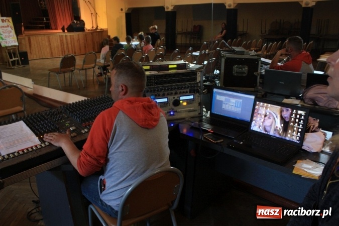 Zdjęcie w galerii na portalu naszraciborz.pl: XVII Gminny Przegląd Zespołów Artystycznych w Krzanowicach  wiadomości z regionu