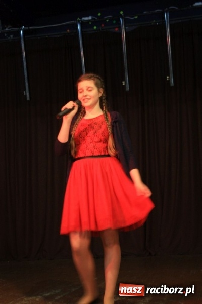 Zdjęcie w galerii na portalu naszraciborz.pl: XVII Gminny Przegląd Zespołów Artystycznych w Krzanowicach  wiadomości z regionu