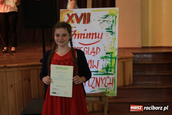 Zdjęcie w galerii na portalu naszraciborz.pl: XVII Gminny Przegląd Zespołów Artystycznych w Krzanowicach  wiadomości z regionu