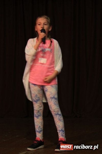 Zdjęcie w galerii na portalu naszraciborz.pl: XVII Gminny Przegląd Zespołów Artystycznych w Krzanowicach  wiadomości z regionu