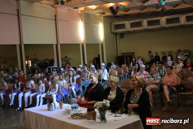 Zdjęcie w galerii na portalu naszraciborz.pl: XVII Gminny Przegląd Zespołów Artystycznych w Krzanowicach  wiadomości z regionu