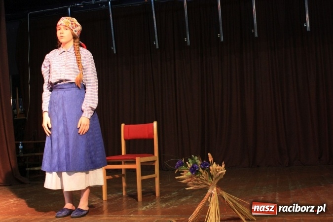 Zdjęcie w galerii na portalu naszraciborz.pl: XVII Gminny Przegląd Zespołów Artystycznych w Krzanowicach  wiadomości z regionu