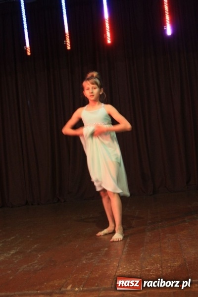 Zdjęcie w galerii na portalu naszraciborz.pl: XVII Gminny Przegląd Zespołów Artystycznych w Krzanowicach  wiadomości z regionu