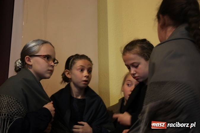 Zdjęcie w galerii na portalu naszraciborz.pl: XVII Gminny Przegląd Zespołów Artystycznych w Krzanowicach  wiadomości z regionu