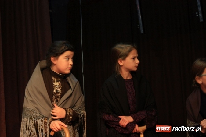 Zdjęcie w galerii na portalu naszraciborz.pl: XVII Gminny Przegląd Zespołów Artystycznych w Krzanowicach  wiadomości z regionu