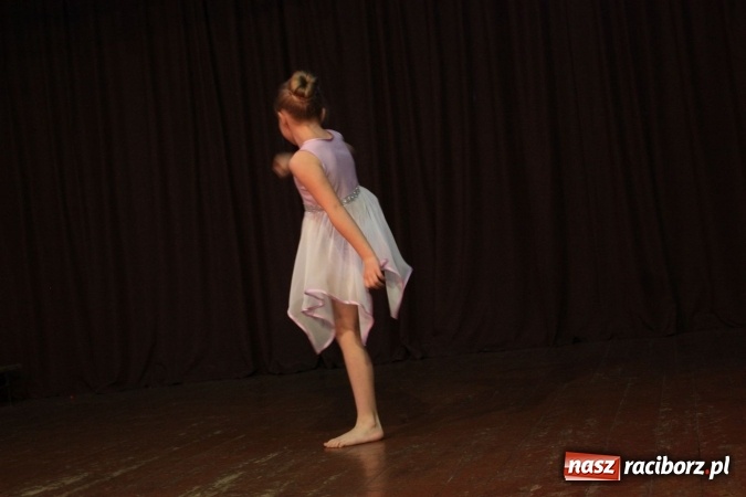 Zdjęcie w galerii na portalu naszraciborz.pl: XVII Gminny Przegląd Zespołów Artystycznych w Krzanowicach  wiadomości z regionu