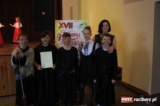 Zdjęcie w galerii na portalu naszraciborz.pl: XVII Gminny Przegląd Zespołów Artystycznych w Krzanowicach  wiadomości z regionu