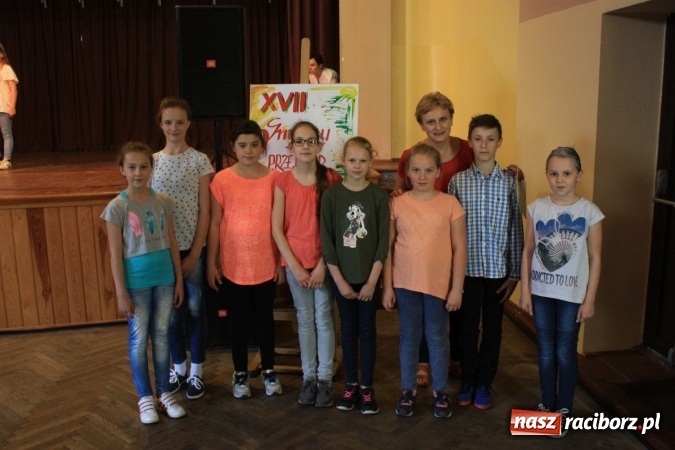 Zdjęcie w galerii na portalu naszraciborz.pl: XVII Gminny Przegląd Zespołów Artystycznych w Krzanowicach  wiadomości z regionu