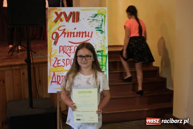 Zdjęcie w galerii na portalu naszraciborz.pl: XVII Gminny Przegląd Zespołów Artystycznych w Krzanowicach  wiadomości z regionu