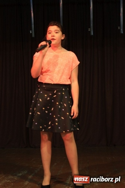Zdjęcie w galerii na portalu naszraciborz.pl: XVII Gminny Przegląd Zespołów Artystycznych w Krzanowicach  wiadomości z regionu