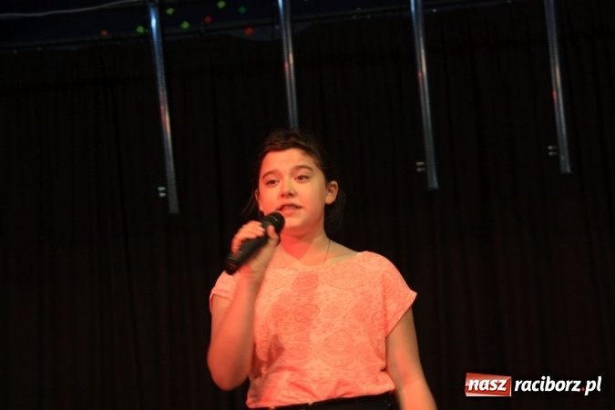 Zdjęcie w galerii na portalu naszraciborz.pl: XVII Gminny Przegląd Zespołów Artystycznych w Krzanowicach  wiadomości z regionu