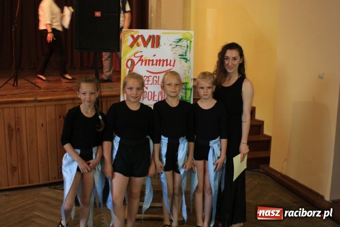 Zdjęcie w galerii na portalu naszraciborz.pl: XVII Gminny Przegląd Zespołów Artystycznych w Krzanowicach  wiadomości z regionu