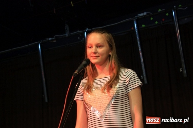 Zdjęcie w galerii na portalu naszraciborz.pl: XVII Gminny Przegląd Zespołów Artystycznych w Krzanowicach  wiadomości z regionu