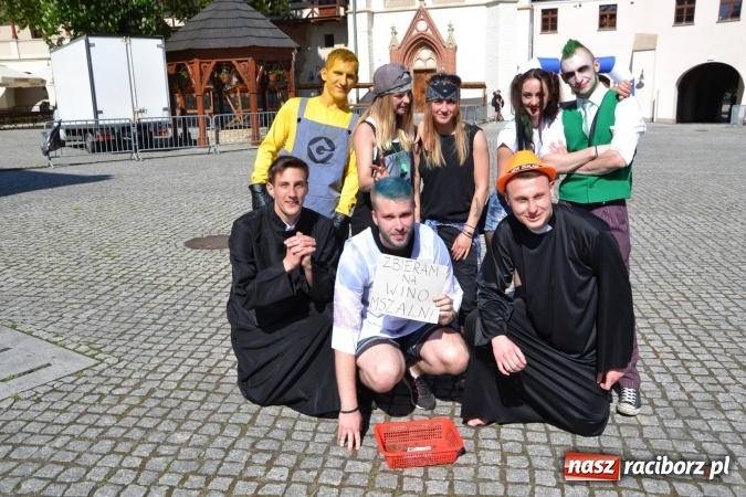 Zdjęcie w galerii na portalu naszraciborz.pl: Juwenalia Raciborskie 2017 na Zamku Piastowskim  wiadomości z regionu