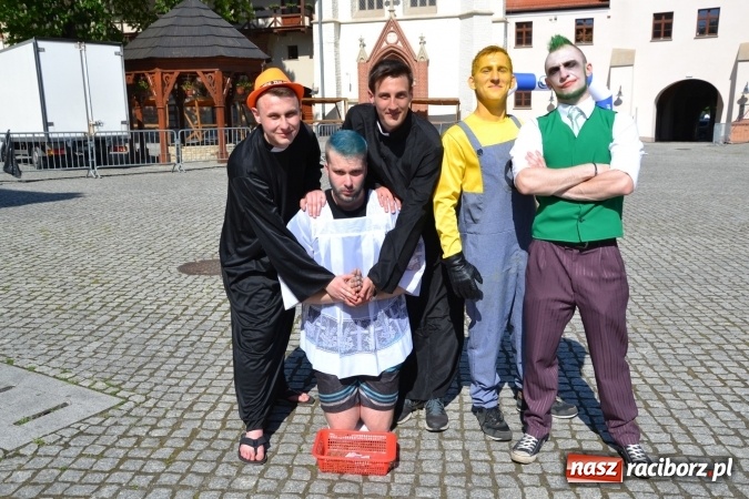 Zdjęcie w galerii na portalu naszraciborz.pl: Juwenalia Raciborskie 2017 na Zamku Piastowskim  wiadomości z regionu