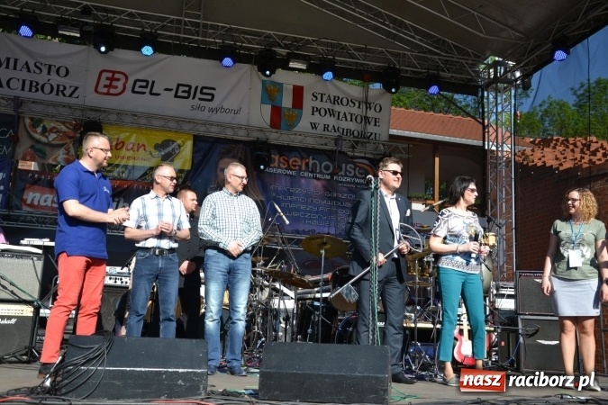 Zdjęcie w galerii na portalu naszraciborz.pl: Juwenalia Raciborskie 2017 na Zamku Piastowskim  wiadomości z regionu