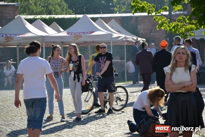 Zdjęcie w galerii na portalu naszraciborz.pl: Juwenalia Raciborskie 2017 na Zamku Piastowskim  wiadomości z regionu