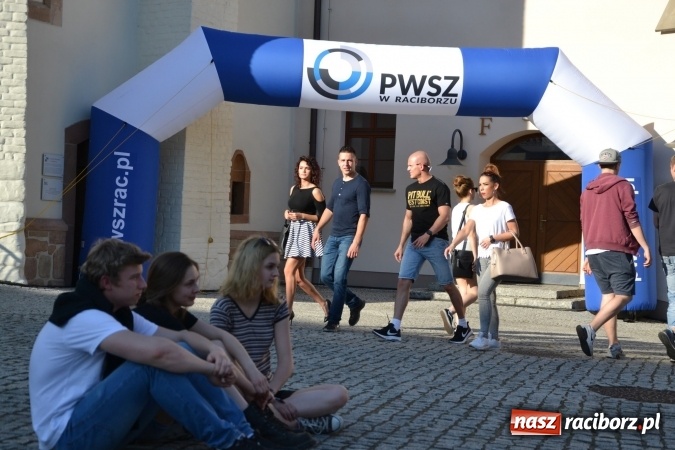 Zdjęcie w galerii na portalu naszraciborz.pl: Juwenalia Raciborskie 2017 na Zamku Piastowskim  wiadomości z regionu