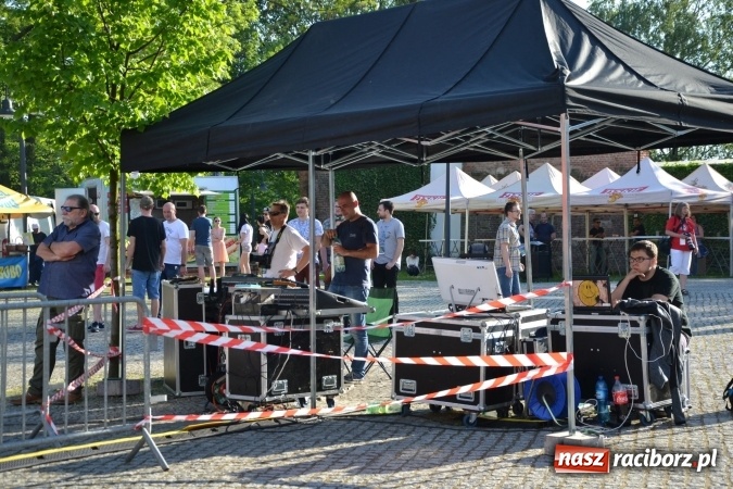 Zdjęcie w galerii na portalu naszraciborz.pl: Juwenalia Raciborskie 2017 na Zamku Piastowskim  wiadomości z regionu