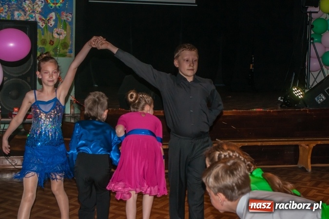 Zdjęcie w galerii na portalu naszraciborz.pl: Wiosenny pląs - widowisko taneczne w MDK wiadomości z regionu