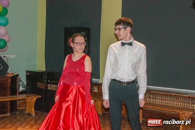 Zdjęcie w galerii na portalu naszraciborz.pl: Wiosenny pląs - widowisko taneczne w MDK wiadomości z regionu