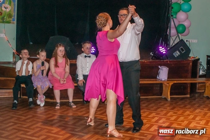 Zdjęcie w galerii na portalu naszraciborz.pl: Wiosenny pląs - widowisko taneczne w MDK wiadomości z regionu