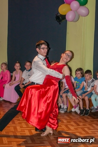 Zdjęcie w galerii na portalu naszraciborz.pl: Wiosenny pląs - widowisko taneczne w MDK wiadomości z regionu