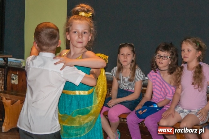 Zdjęcie w galerii na portalu naszraciborz.pl: Wiosenny pląs - widowisko taneczne w MDK wiadomości z regionu