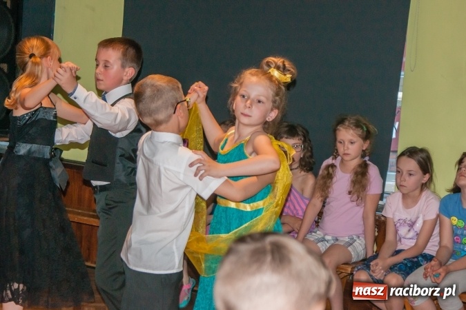 Zdjęcie w galerii na portalu naszraciborz.pl: Wiosenny pląs - widowisko taneczne w MDK wiadomości z regionu
