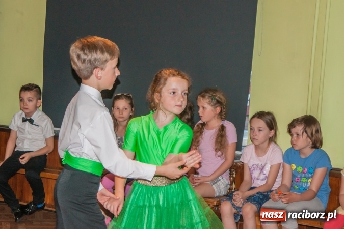 Zdjęcie w galerii na portalu naszraciborz.pl: Wiosenny pląs - widowisko taneczne w MDK wiadomości z regionu