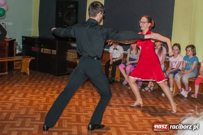 Zdjęcie w galerii na portalu naszraciborz.pl: Wiosenny pląs - widowisko taneczne w MDK wiadomości z regionu