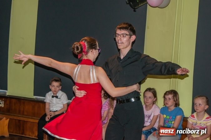 Zdjęcie w galerii na portalu naszraciborz.pl: Wiosenny pląs - widowisko taneczne w MDK wiadomości z regionu