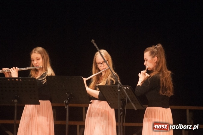 Zdjęcie w galerii na portalu naszraciborz.pl: XIII Festiwal Moniuszkowski w Raciborzu za nami. Grano, śpiewano i tańczono dla Gosi wiadomości z regionu