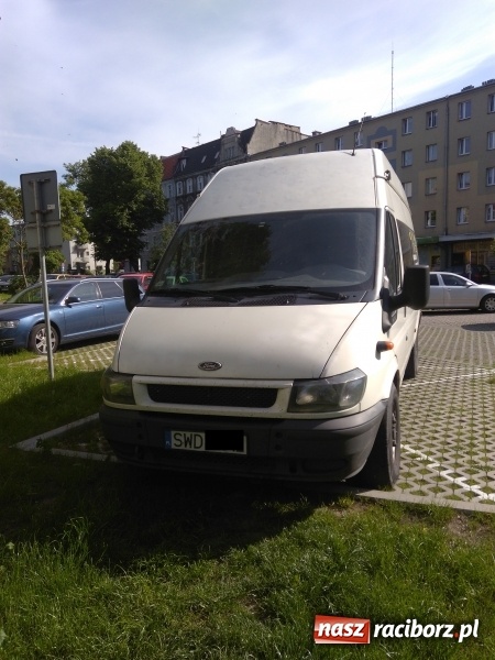 Zdjęcie w galerii na portalu naszraciborz.pl: Pięćset złotych i pięć punktów karnych... wiadomości z regionu