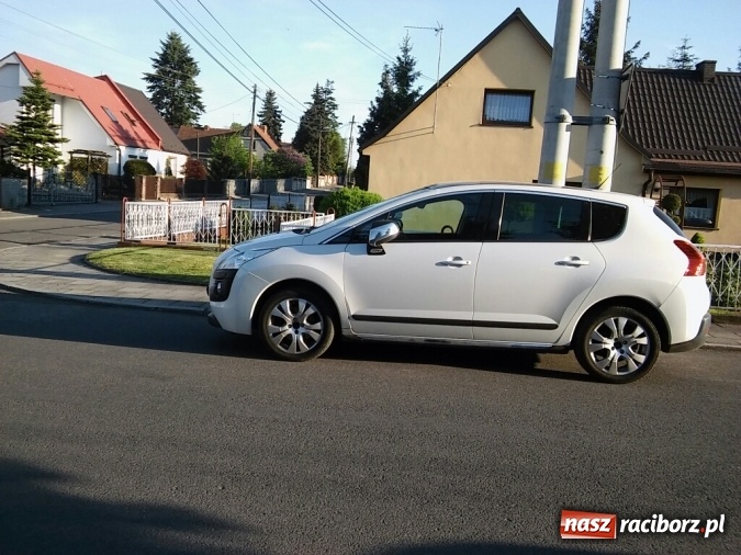 Zdjęcie w galerii na portalu naszraciborz.pl: Pięćset złotych i pięć punktów karnych... wiadomości z regionu