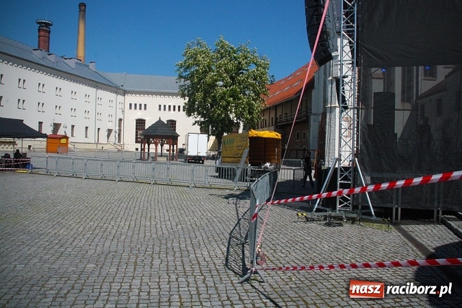 Zdjęcie w galerii na portalu naszraciborz.pl: Juwenalia Raciborskie 2017. Zobacz backstage  wiadomości z regionu