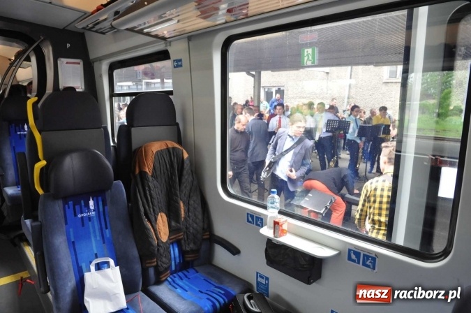 Zdjęcie w galerii na portalu naszraciborz.pl: Opolski Ekspres Dęty zawitał dziś do Raciborza. Na 800-lecie naszego miasta wiadomości z regionu