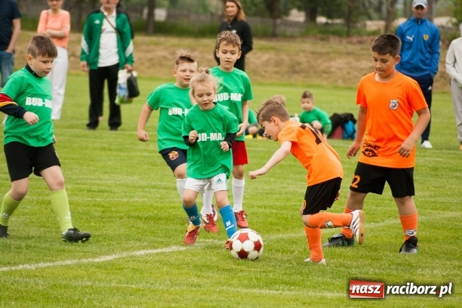 Zdjęcie w galerii na portalu naszraciborz.pl: Zmagania żaków Rafako i Pszowa przy Łąkowej wiadomości z regionu