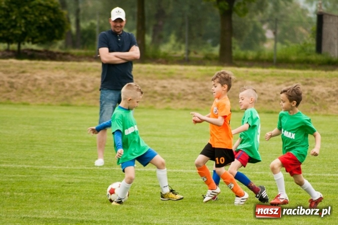 Zdjęcie w galerii na portalu naszraciborz.pl: Zmagania żaków Rafako i Pszowa przy Łąkowej wiadomości z regionu