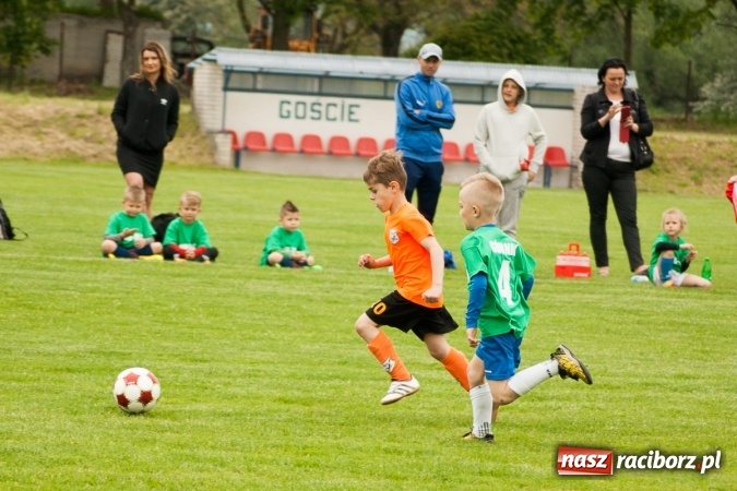 Zdjęcie w galerii na portalu naszraciborz.pl: Zmagania żaków Rafako i Pszowa przy Łąkowej wiadomości z regionu
