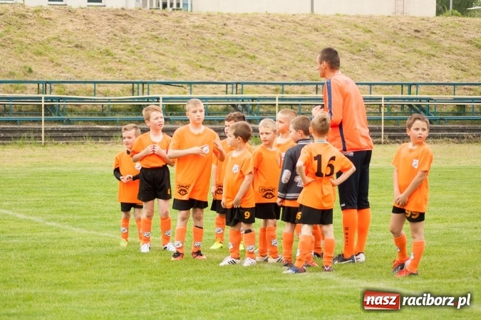 Zdjęcie w galerii na portalu naszraciborz.pl: Zmagania żaków Rafako i Pszowa przy Łąkowej wiadomości z regionu