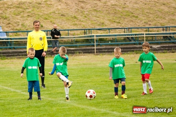 Zdjęcie w galerii na portalu naszraciborz.pl: Zmagania żaków Rafako i Pszowa przy Łąkowej wiadomości z regionu