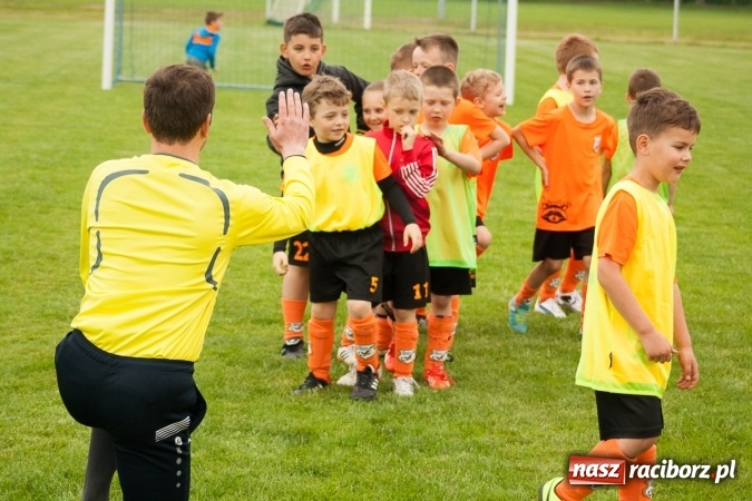 Zdjęcie w galerii na portalu naszraciborz.pl: Zmagania żaków Rafako i Pszowa przy Łąkowej wiadomości z regionu