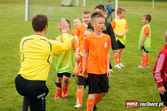 Zdjęcie w galerii na portalu naszraciborz.pl: Zmagania żaków Rafako i Pszowa przy Łąkowej wiadomości z regionu