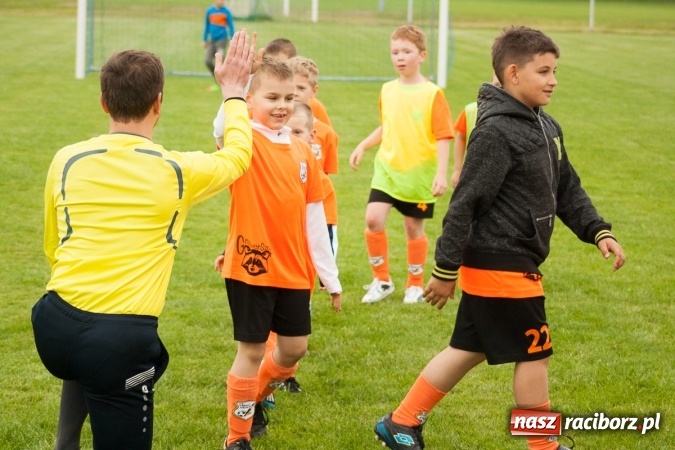 Zdjęcie w galerii na portalu naszraciborz.pl: Zmagania żaków Rafako i Pszowa przy Łąkowej wiadomości z regionu