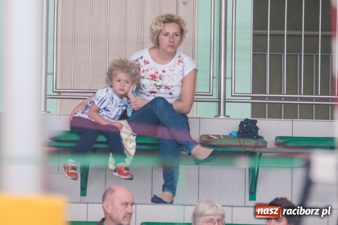 Zdjęcie w galerii na portalu naszraciborz.pl: Młodzi adepci siatkówki zagrali dla swoich mam już po raz piąty wiadomości z regionu