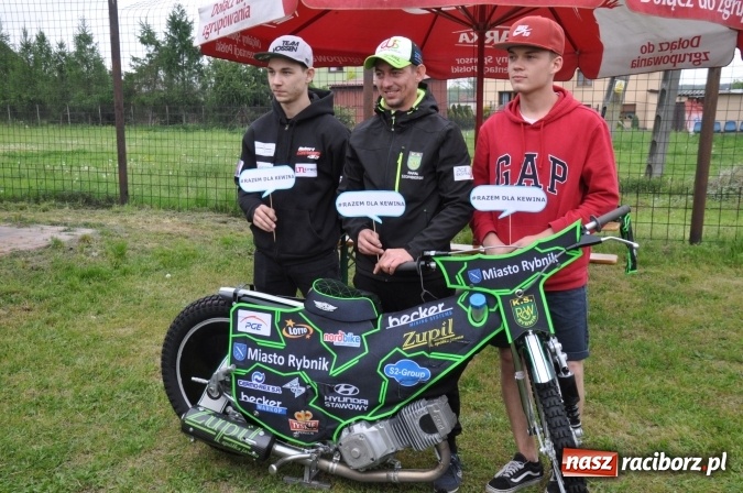 Zdjęcie w galerii na portalu naszraciborz.pl: Pospolite ruszenie dobrych serc. Razem dla Kewina w Rudach wiadomości z regionu