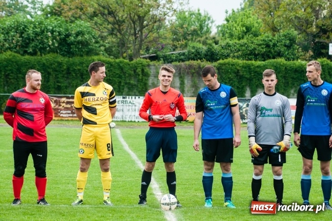 Zdjęcie w galerii na portalu naszraciborz.pl: C klasa: Szalone dziewięć minut Zabełkowa wiadomości z regionu