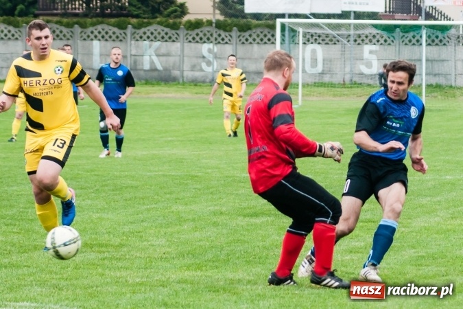 Zdjęcie w galerii na portalu naszraciborz.pl: C klasa: Szalone dziewięć minut Zabełkowa wiadomości z regionu